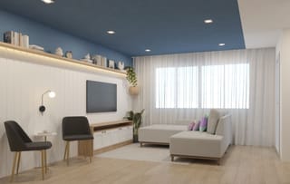 Sala do Apartamento Azul Delicado com teto azul, painel claro e sofá compacto